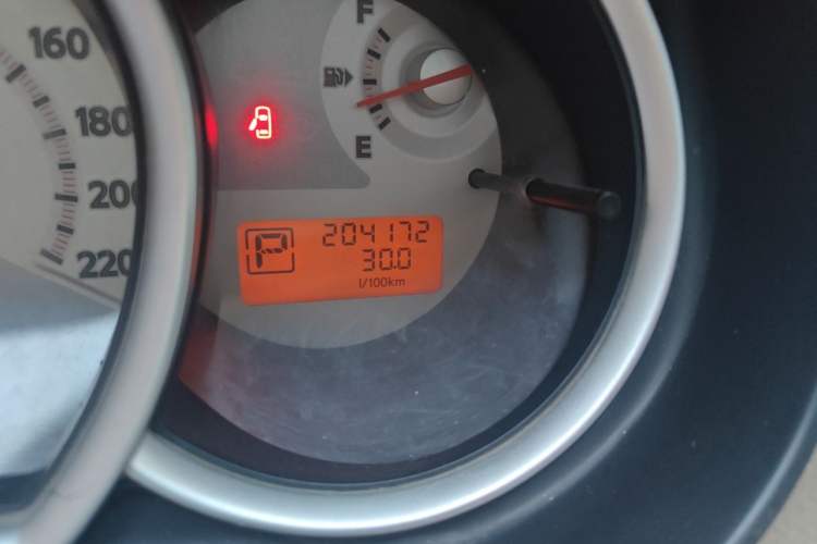 Used Nissan Tiida Sedan 2008 1.6L Automatic Smart Version Odometer Close Up