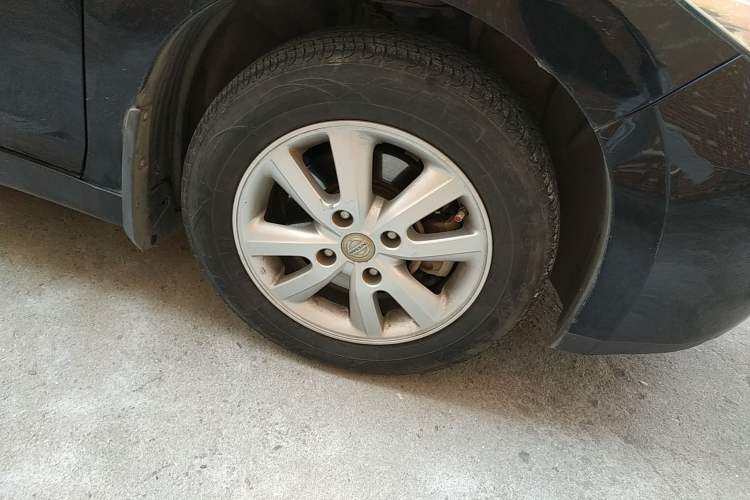 Used Nissan Tiida Sedan 2008 1.6L Automatic Fashion Edition Right Front Wheel Hub