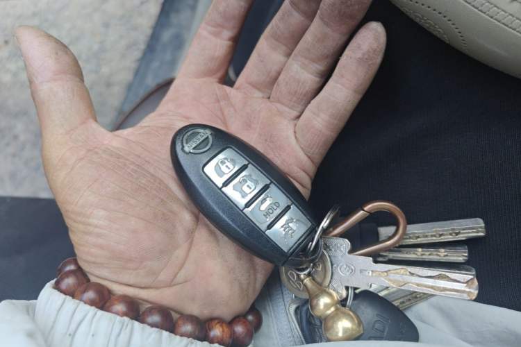 Used Nissan Tiida Sedan 2008 1.6L Automatic Smart Version Vehicle Key