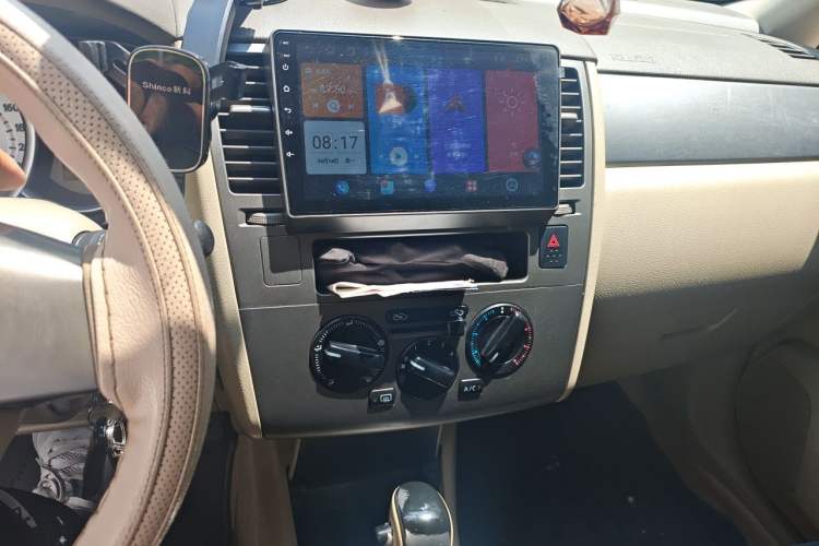 Used Nissan Tiida Sedan 2008 1.6L Automatic Fashion Edition Audio And AC Panel