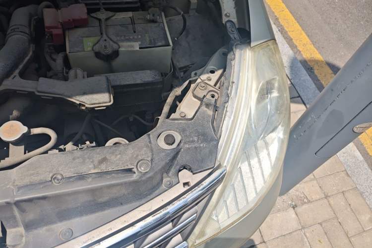 Used Nissan Tiida Sedan 2008 1.6L Automatic Fashion Edition Engine Bay Left