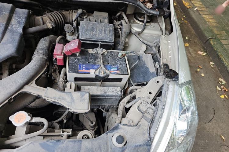 Used Nissan Tiida Sedan 2008 1.6L Automatic Fashion Edition Engine Bay Left