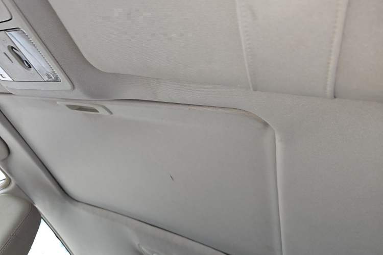 Used Nissan Tiida Sedan 2008 1.6L Automatic Fashion Edition Headliner