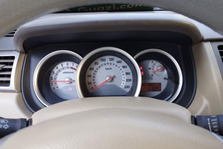 Used Nissan Tiida Sedan 2008 1.6L Automatic Fashion Edition Instrument Cluster