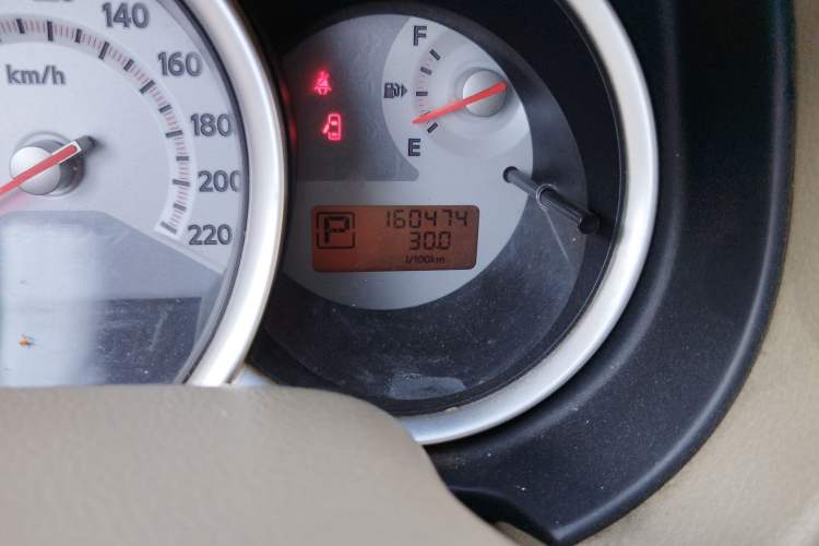 Used Nissan Tiida Sedan 2008 1.6L Automatic Fashion Edition Odometer Close Up