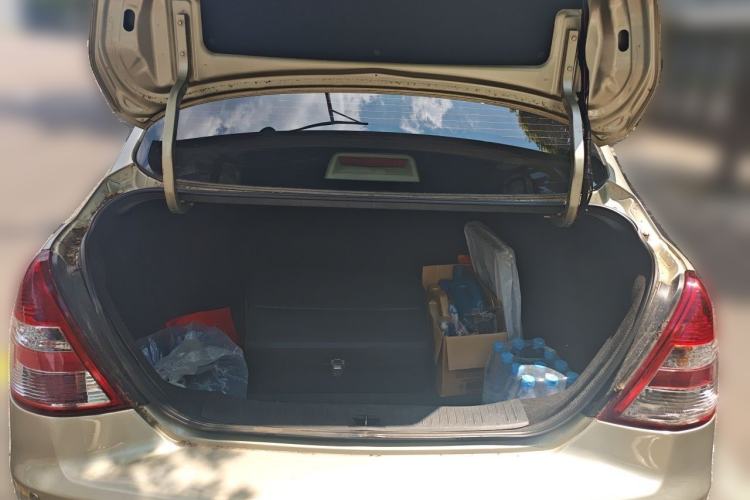 Used Nissan Tiida Sedan 2008 1.6L Automatic Fashion Edition Trunk