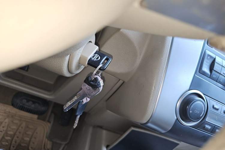 Used Nissan Tiida Sedan 2008 1.6L Automatic Fashion Edition Vehicle Key
