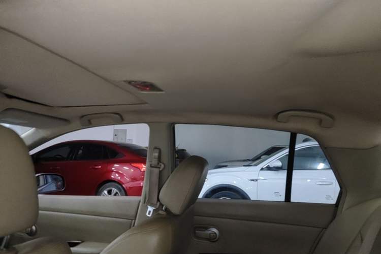 Used Nissan Tiida Sedan 2008 1.6L Automatic Smart Version Headliner