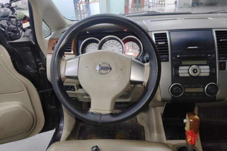 Used Nissan Tiida Sedan 2008 1.6L Automatic Smart Version Steering Wheel