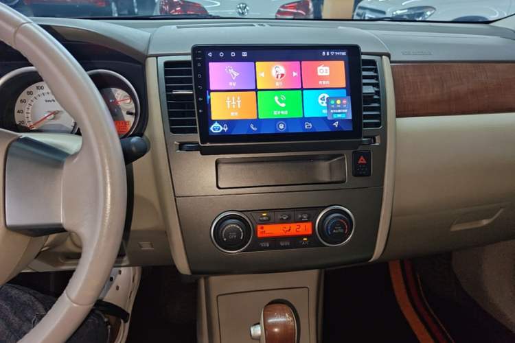 Used Nissan Tiida Sedan 2008 1.6L Automatic Smart Version Audio And AC Panel