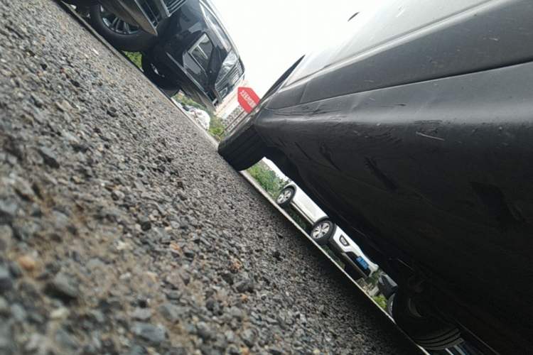Used Nissan Tiida Sedan 2008 1.6L Automatic Smart Version Chassis Front Right