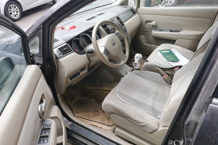 Used Nissan Tiida Sedan 2008 1.6L Manual Fashion Edition Driver Seat