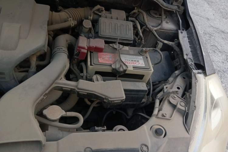 Used Nissan Tiida Sedan 2008 1.6L Manual Fashion Edition Engine Bay Left