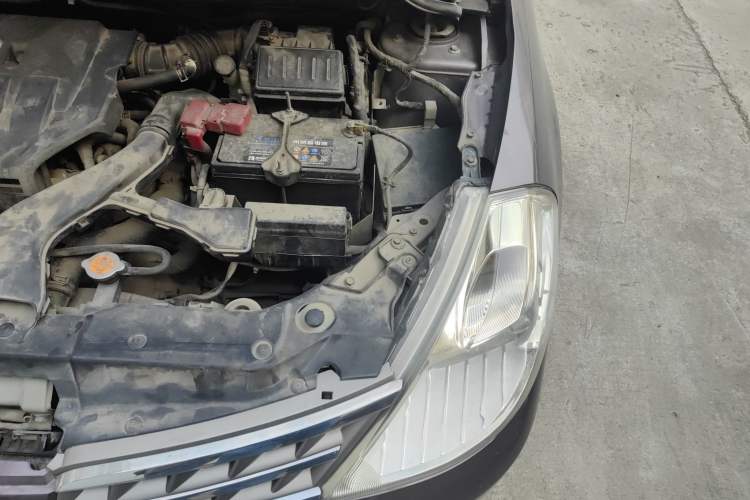 Used Nissan Tiida Sedan 2008 1.6L Manual Fashion Edition Engine Bay Left