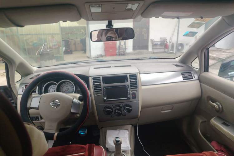 Used Nissan Tiida Sedan 2008 1.6L Manual Fashion Edition Headliner