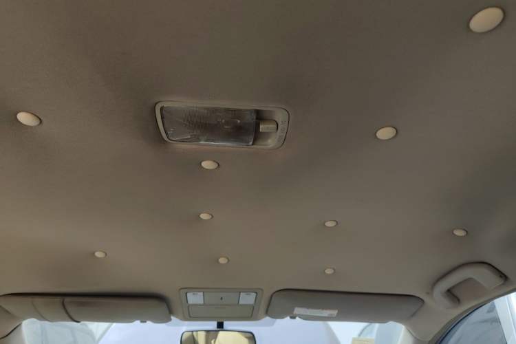 Used Nissan Tiida Sedan 2008 1.6L Manual Fashion Edition Headliner