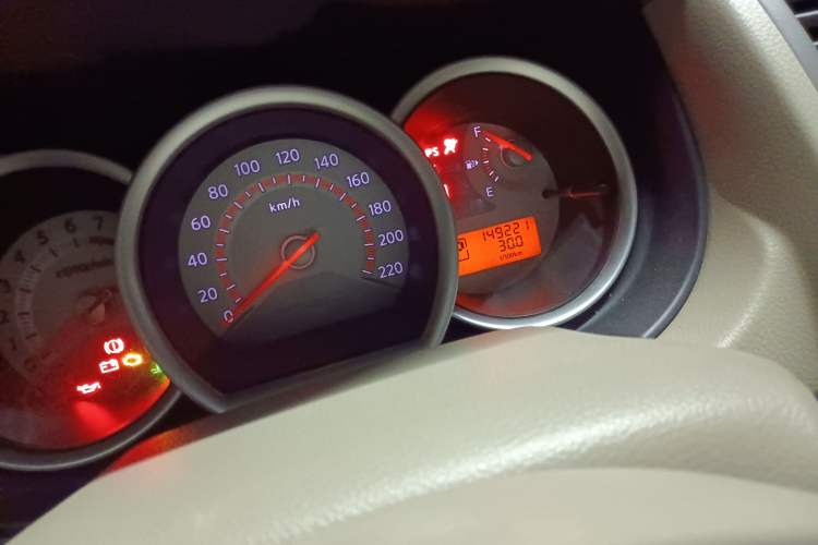 Used Nissan Tiida Sedan 2008 1.6L Automatic Fashion Edition Odometer Close Up