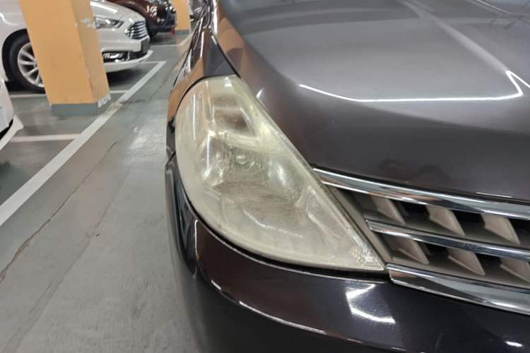 Used Nissan Tiida Sedan 2008 1.6L Automatic Smart Version Right Front Headlight