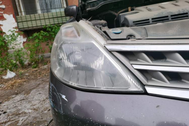 Used Nissan Tiida Sedan 2008 1.6L Manual Fashion Edition Right Front Headlight