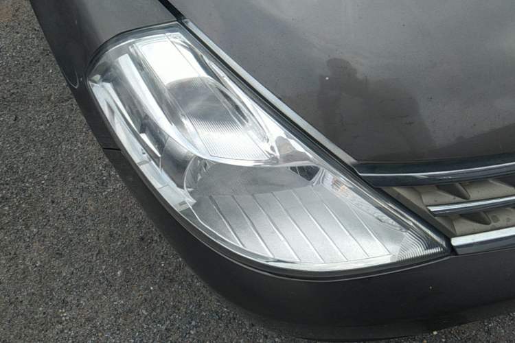 Used Nissan Tiida Sedan 2008 1.6L Automatic Smart Version Right Front Headlight