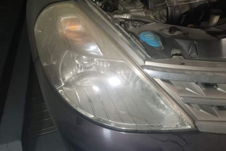 Used Nissan Tiida Sedan 2008 1.6L Manual Fashion Edition Right Front Headlight