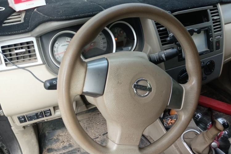 Used Nissan Tiida Sedan 2008 1.6L Manual Fashion Edition Steering Wheel