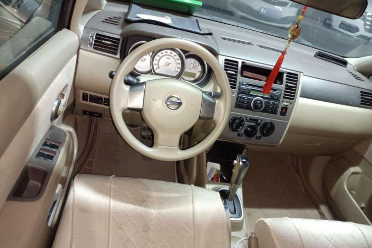 Used Nissan Tiida Sedan 2008 1.6L Automatic Fashion Edition Steering Wheel