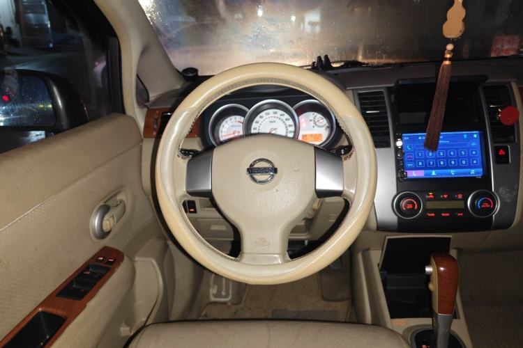 Used Nissan Tiida Sedan 2008 1.6L Automatic Smart Version Steering Wheel