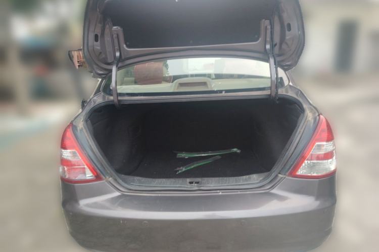 Used Nissan Tiida Sedan 2008 1.6L Manual Fashion Edition Trunk