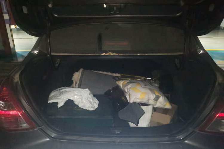 Used Nissan Tiida Sedan 2008 1.6L Manual Fashion Edition Trunk