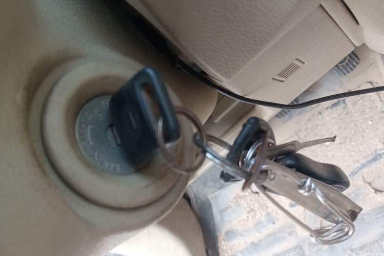 Used Nissan Tiida Sedan 2008 1.6L Manual Fashion Edition Vehicle Key