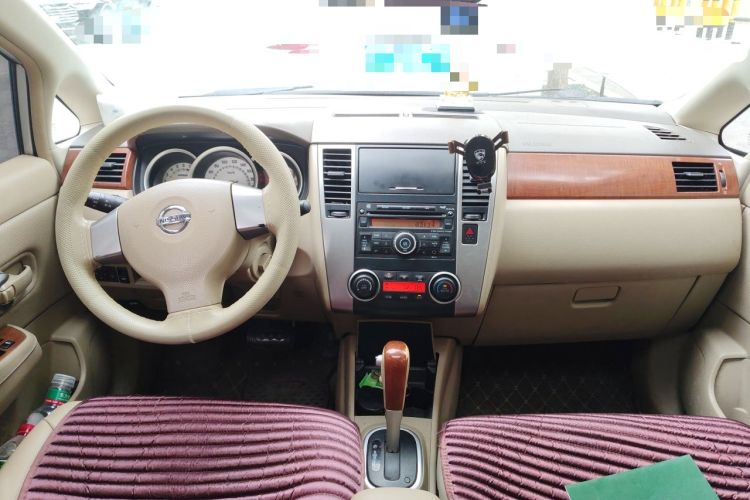 Used Nissan Tiida Sedan 2008 1.6L Automatic Smart Version Center Console