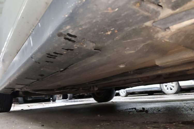 Used Nissan Tiida Sedan 2008 1.6L Automatic Smart Version Chassis Front Right