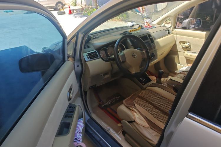 Used Nissan Tiida Sedan 2008 1.6L Manual Fashion Edition Driver Seat