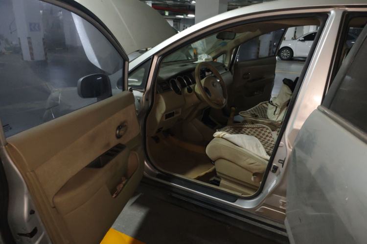 Used Nissan Tiida Sedan 2008 1.6L Manual Fashion Edition Driver Seat