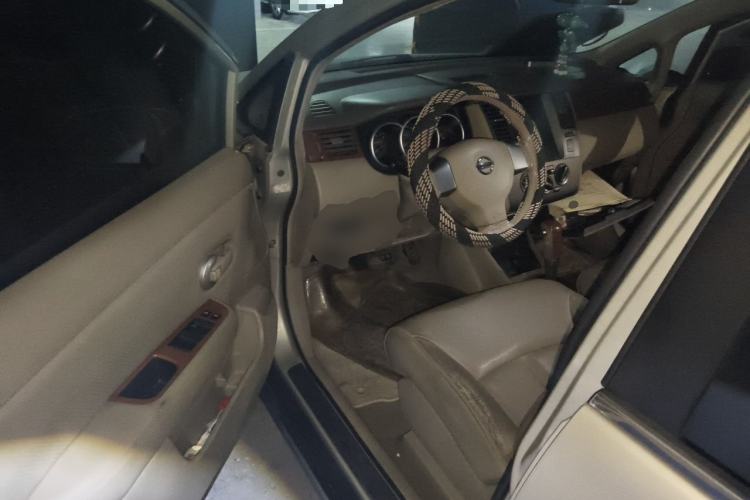Used Nissan Tiida Sedan 2008 1.6L Automatic Fashion Edition Driver Seat