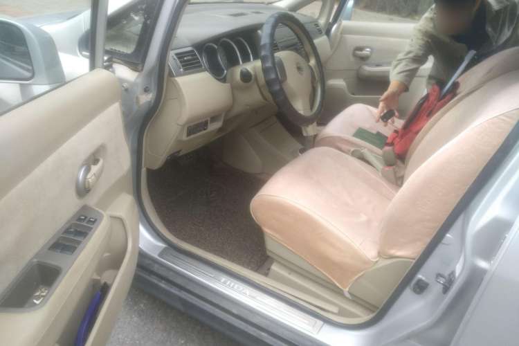 Used Nissan Tiida Sedan 2008 1.6L Automatic Fashion Edition Driver Seat