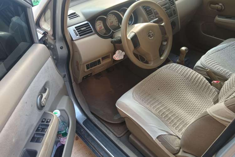 Used Nissan Tiida Sedan 2008 1.6L Manual Fashion Edition Driver Seat