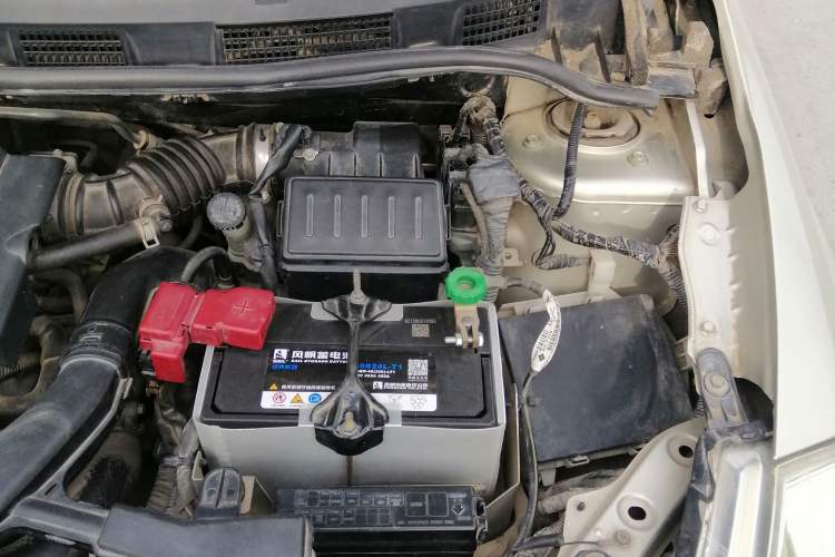 Used Nissan Tiida Sedan 2008 1.6L Automatic Smart Version Engine Bay Left