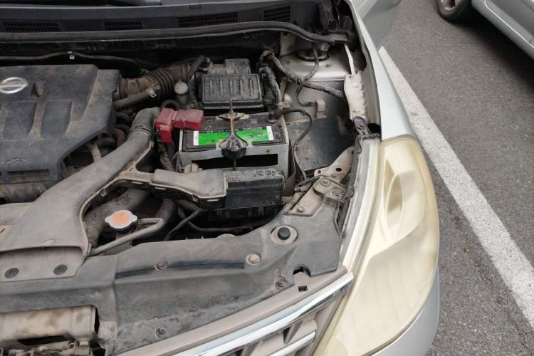 Used Nissan Tiida Sedan 2008 1.6L Manual Fashion Edition Engine Bay Left