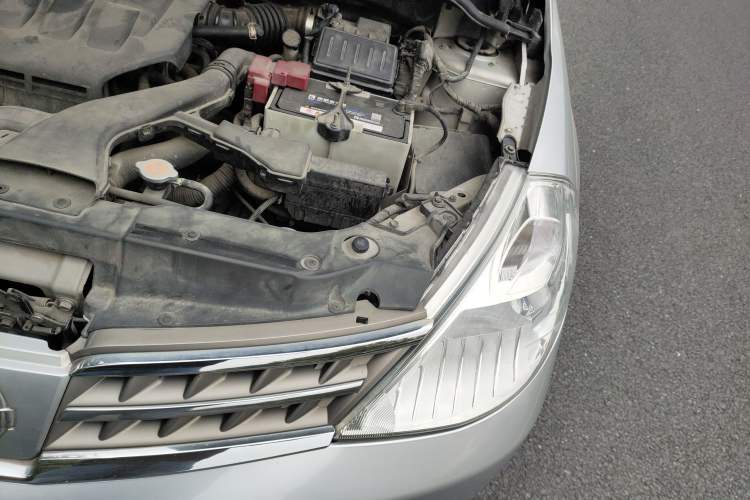 Used Nissan Tiida Sedan 2008 1.6L Automatic Fashion Edition Engine Bay Left