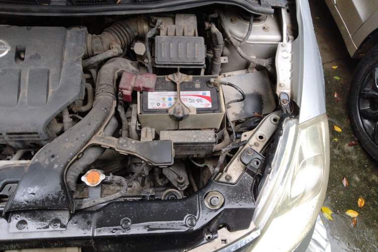 Used Nissan Tiida Sedan 2008 1.6L Automatic Smart Version Engine Bay Left