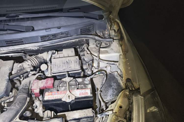 Used Nissan Tiida Sedan 2008 1.6L Automatic Fashion Edition Engine Bay Left