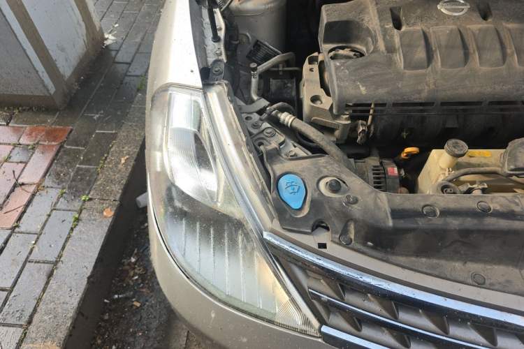 Used Nissan Tiida Sedan 2008 1.6L Automatic Fashion Edition Engine Bay Right