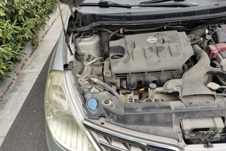 Used Nissan Tiida Sedan 2008 1.6L Automatic Fashion Edition Engine Bay Right