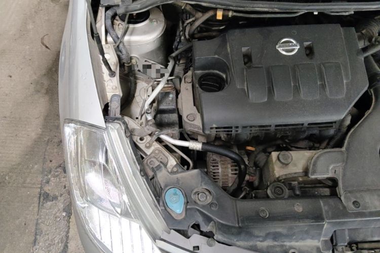 Used Nissan Tiida Sedan 2008 1.6L Automatic Smart Version Engine Bay Right