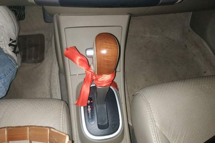 Used Nissan Tiida Sedan 2008 1.6L Automatic Smart Version Gear Lever