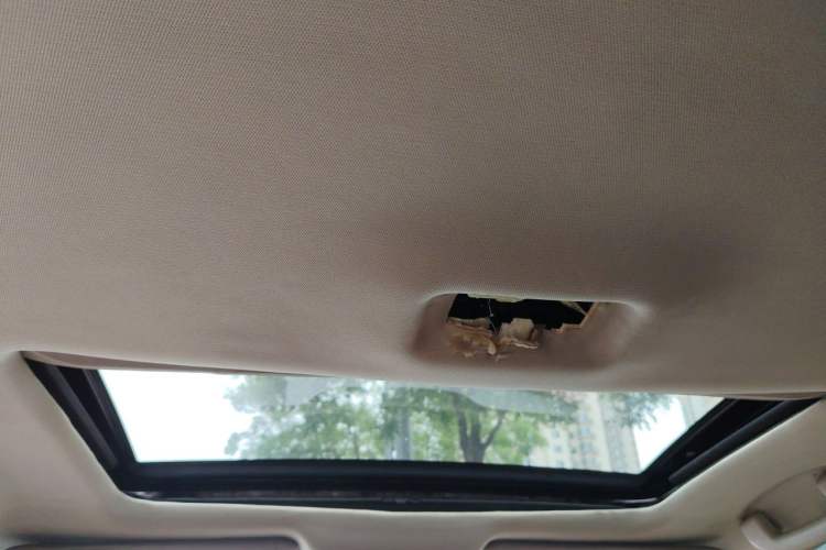 Used Nissan Tiida Sedan 2008 1.6L Automatic Smart Version Headliner