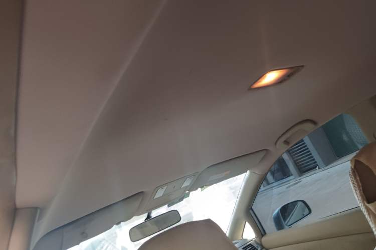 Used Nissan Tiida Sedan 2008 1.6L Manual Fashion Edition Headliner