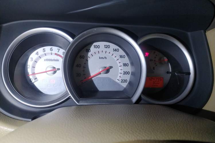 Used Nissan Tiida Sedan 2008 1.6L Automatic Smart Version Instrument Cluster